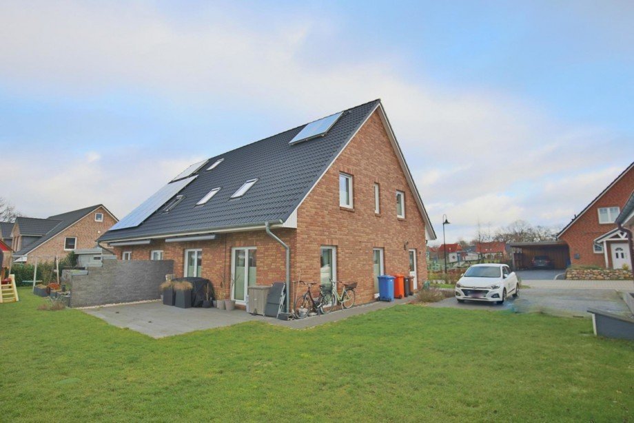 gro�es Grundst�ck! Doppelhaush�lfte Kisdorf