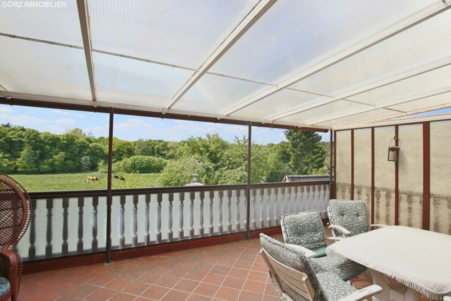 �berdachte Balkon-Terrasse Einfamilienhaus Kattendorf