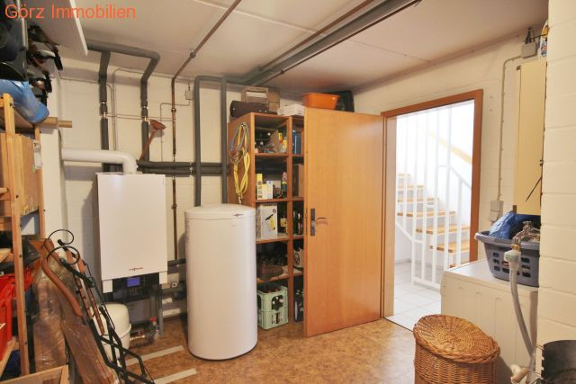Keller mit Gas-Heizungsanlage und Waschmaschine Reihenendhaus Quickborn-Heide