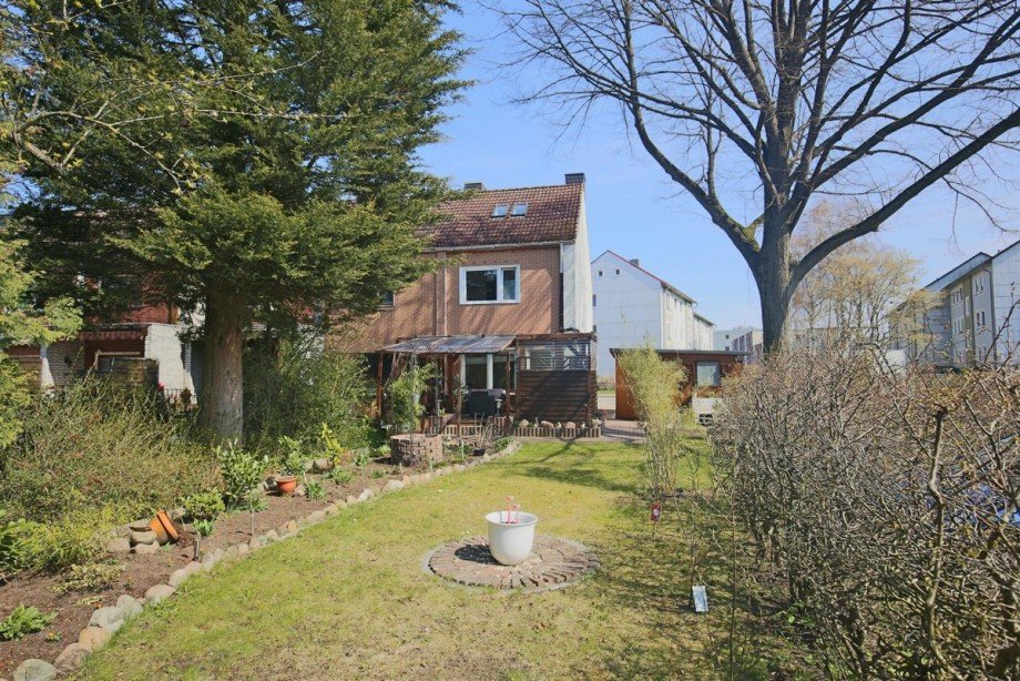 Blick vom Garten Reihenendhaus Norderstedt
