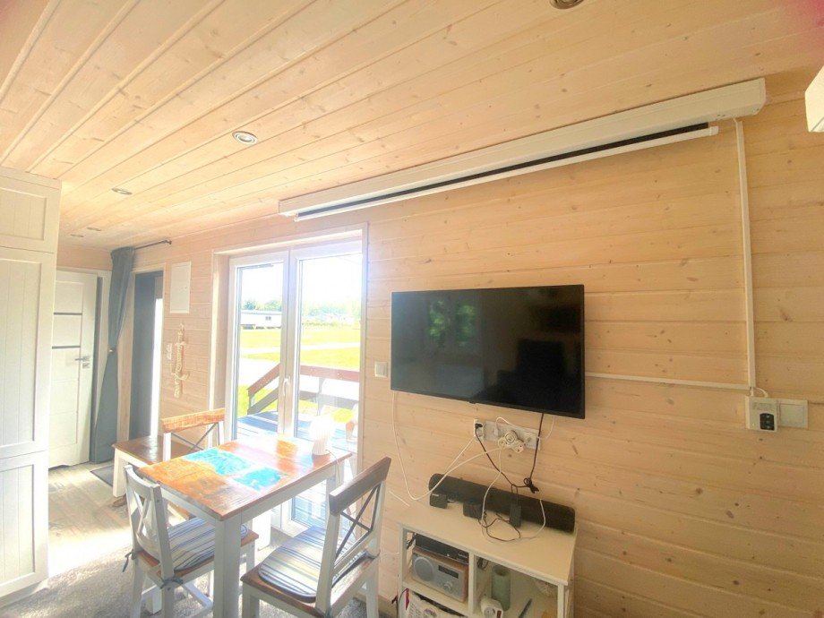 Leinwand und Fernseher Haus Itzstedt