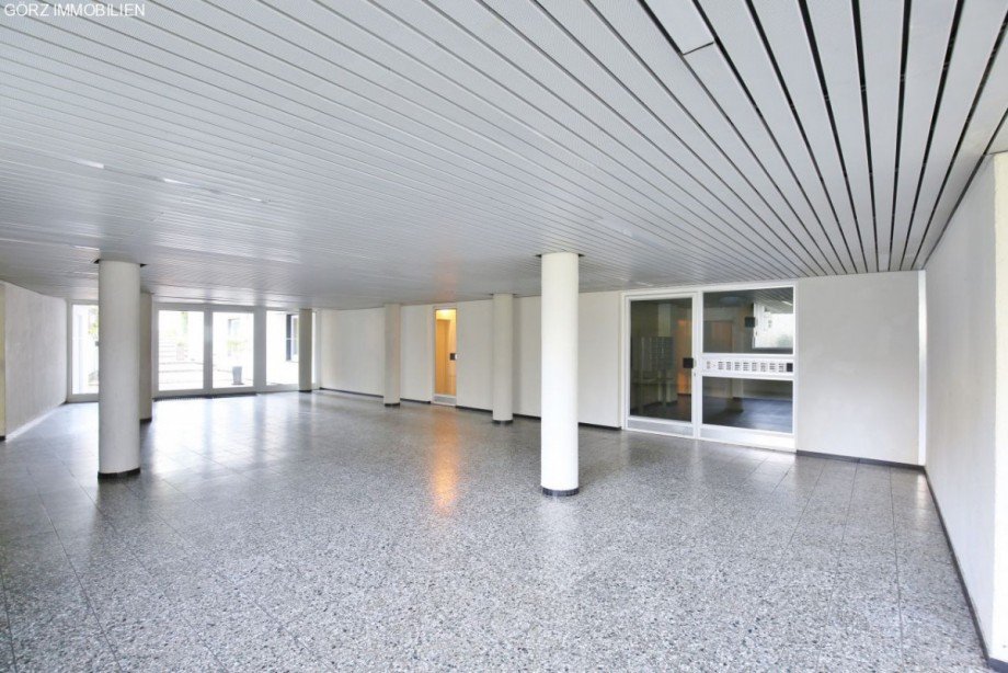 gepflegter Eingangsbereich Etagenwohnung Quickborn