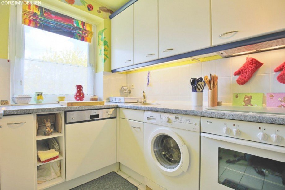 helle Einbauk�che Dachgeschosswohnung Hamburg