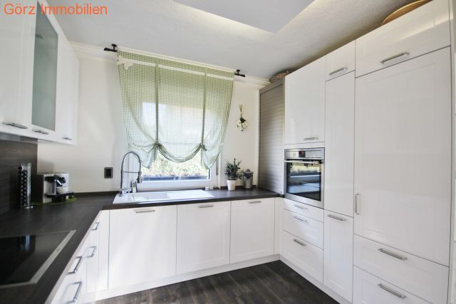 Die Einbauk�che bietet viel Platz zum Verstauen Einfamilienhaus Ellerau