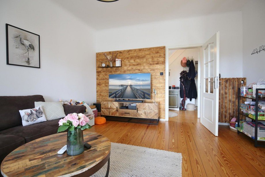 Wohnzimmer mit Pitchpine Dielen Einfamilienhaus Norderstedt
