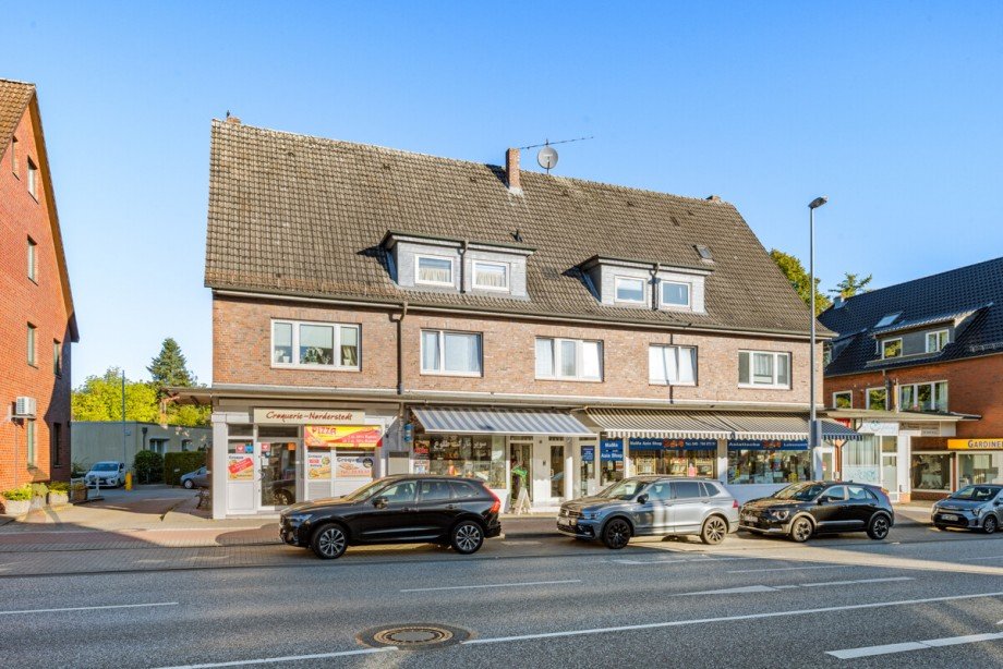 Stra�enansichten Wohn- / Gesch�ftshaus Norderstedt