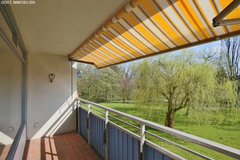 Balkon mit Markise Etagenwohnung Pinneberg