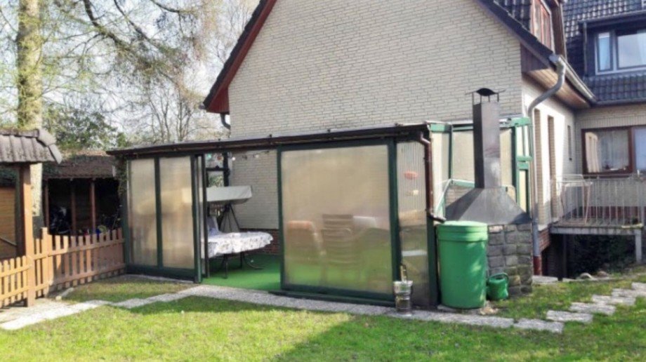 Sommerfoto Garten Doppelhaush�lfte Quickborn