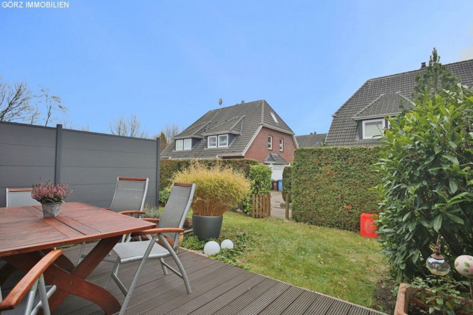 Blick in den Garten Reihenmittelhaus Ellerau