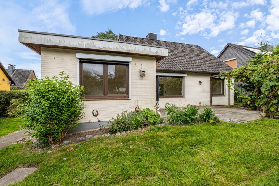 Gartenfl�che rund um das ganze Haus Einfamilienhaus Nahe