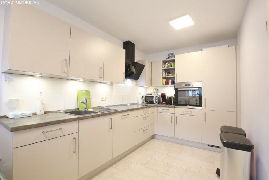 stilvolle und gro�e K�che Reihenmittelhaus Tangstedt
