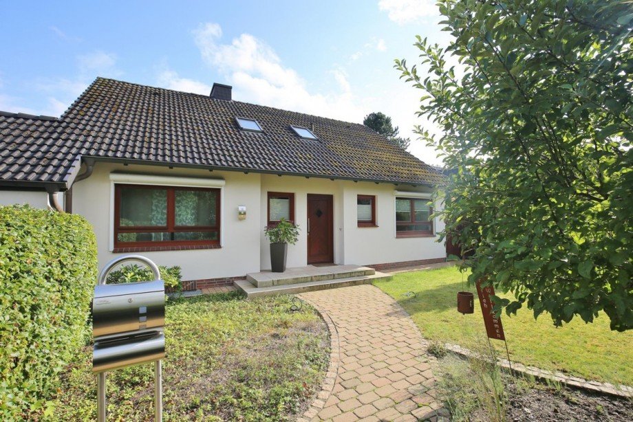 Vorderansicht Einfamilienhaus Norderstedt