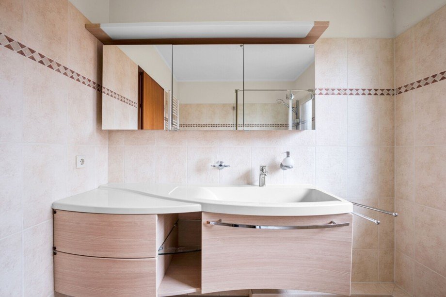 gro�er Waschtisch Reihenendhaus Henstedt-Ulzburg