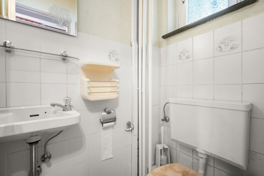 G�ste-WC im EG Reihenmittelhaus Norderstedt