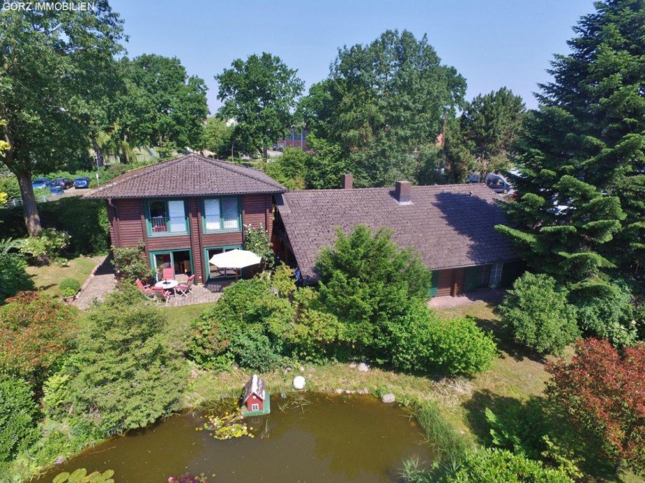 Blick auf Haus und See B�rohaus Kaltenkirchen