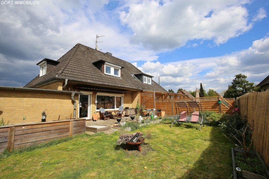 Blick auf die Terrasse Doppelhaush�lfte Quickborn-Heide