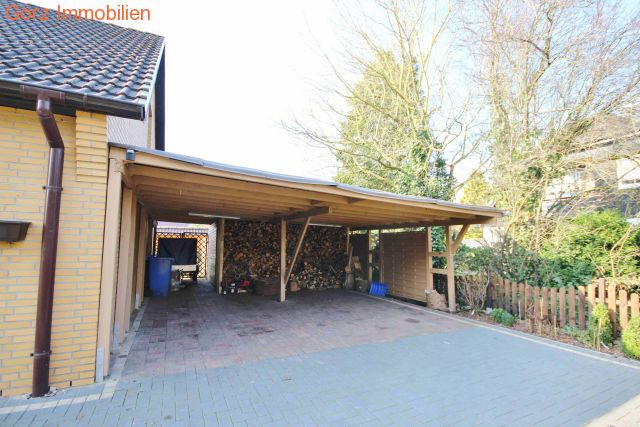 Doppelcarport mit Platz f�r Kaminholz Einfamilienhaus Ellerau