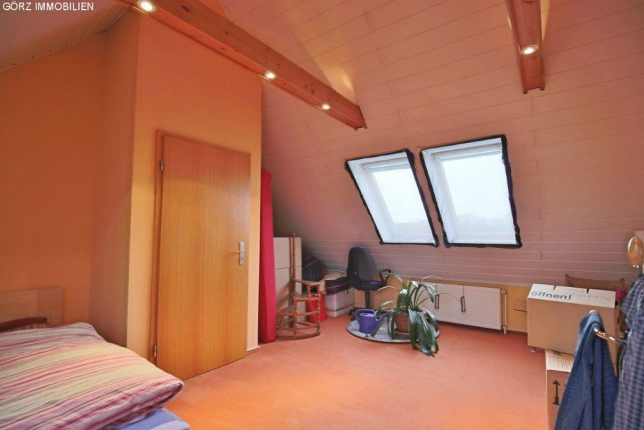 Dachgeschoss mit drei Veluxfenstern Reihenhaus Tornesch