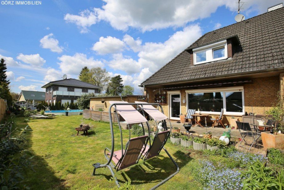 Gro�er Garten Doppelhaush�lfte Quickborn-Heide
