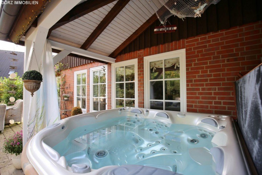 Whirlpool Einfamilienhaus Appen