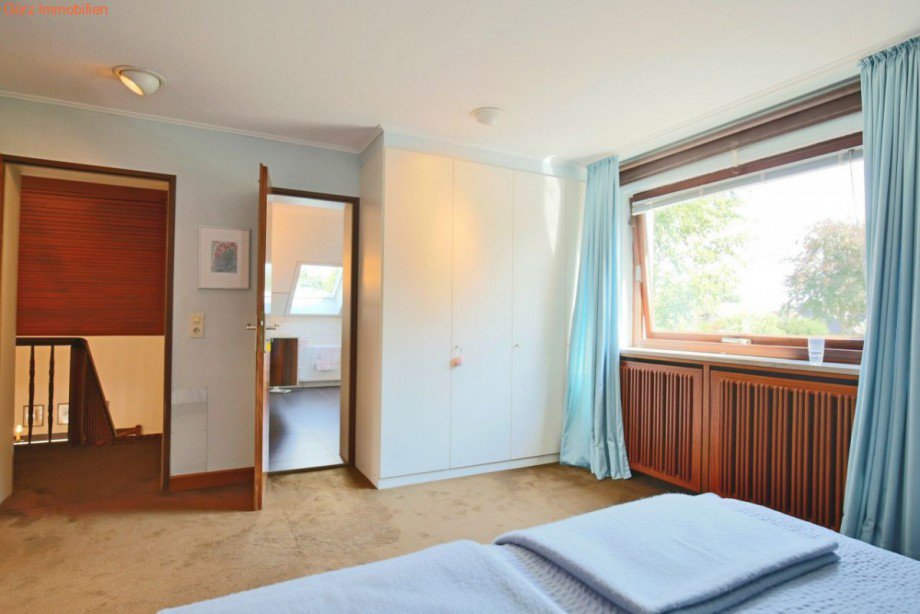 SCHLAFZIMMER MIT BAD EN SUITE Einfamilienhaus Norderstedt