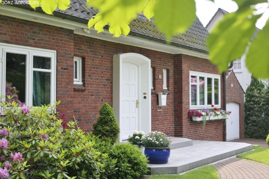 Der Eingang Villa Pinneberg