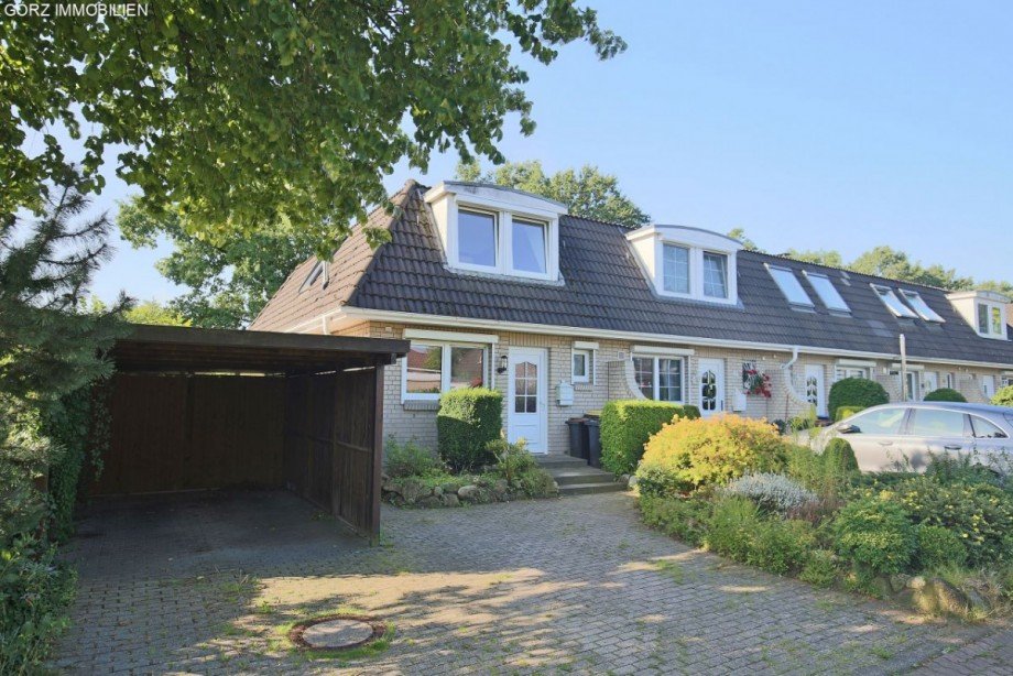 Vorderansicht Reihenendhaus Norderstedt