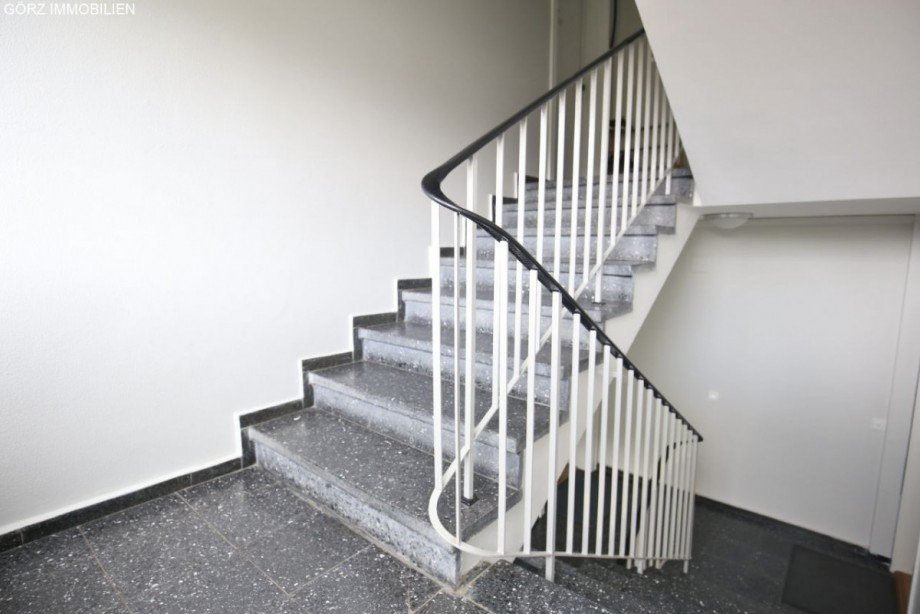 Gepflegtes Treppenhaus Etagenwohnung Norderstedt