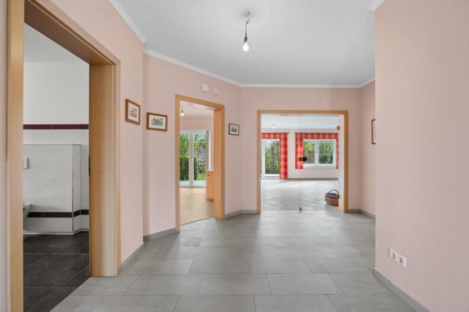 gro�z�gig! Einfamilienhaus Gro�enaspe