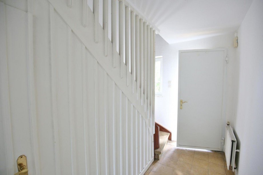 wei�e Treppe Reiheneckhaus Norderstedt