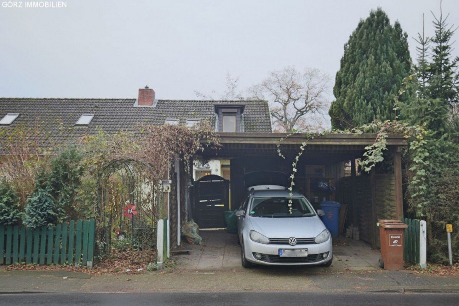 Doppelcarport Doppelhaush�lfte Alveslohe