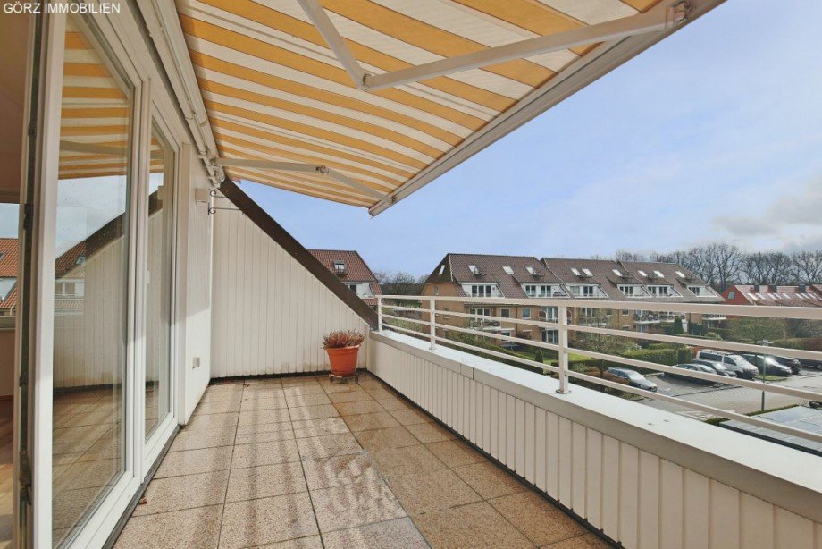 Sonniger XXL-Balkon Maisonettewohnung Norderstedt