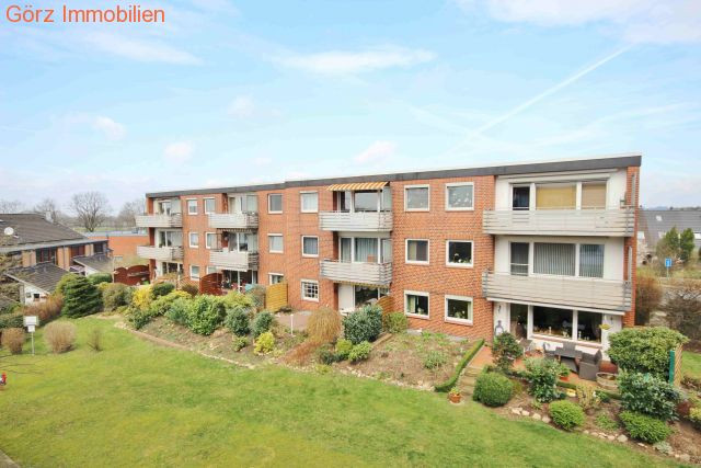 Au�enansicht (zweiter Balkon von rechts im DG) Dachgeschosswohnung Henstedt-Ulzburg