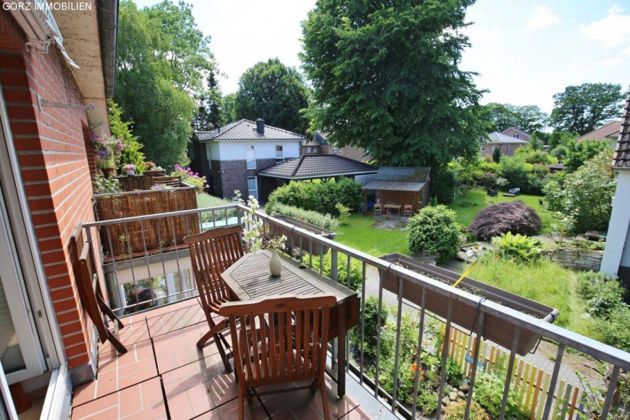 toller Blick vom Balkon Maisonettewohnung Norderstedt
