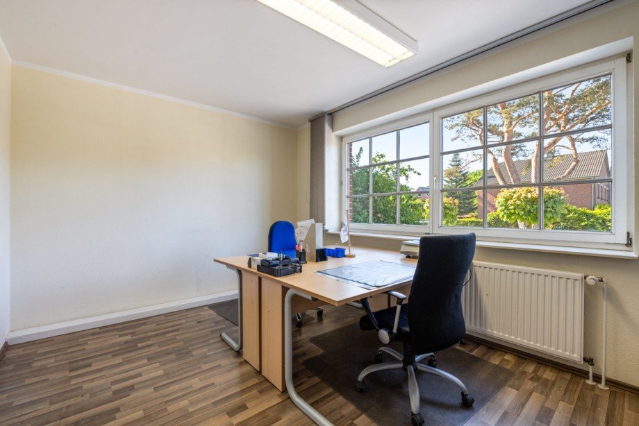  Wohn- / Gesch�ftshaus Quickborn