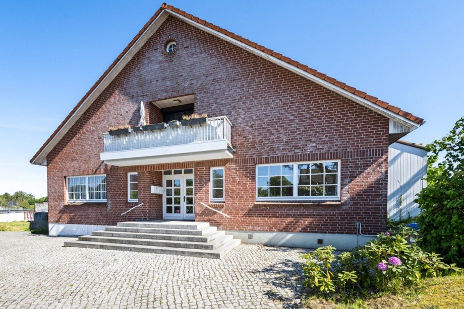  Wohn- / Gesch�ftshaus Quickborn