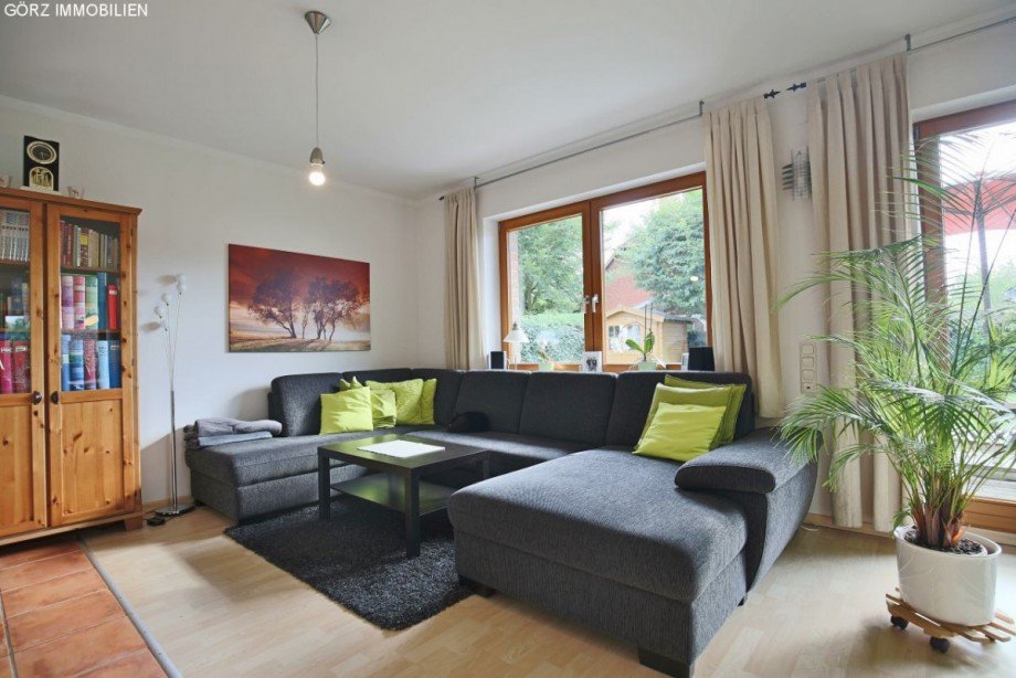 Platz f�r Ihr Lieblingssofa Einfamilienhaus Norderstedt