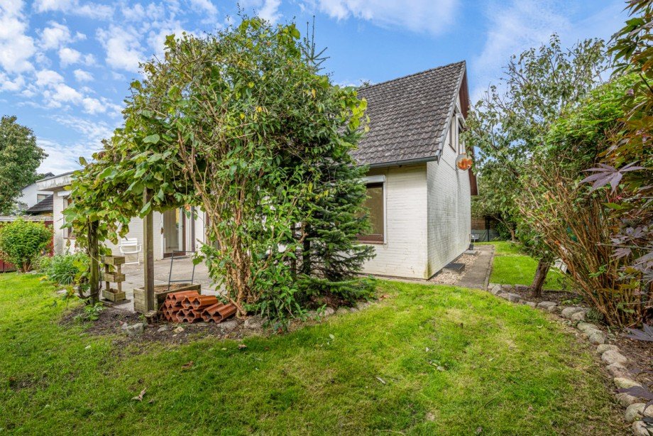liebevoll angelegter Garten Einfamilienhaus Nahe