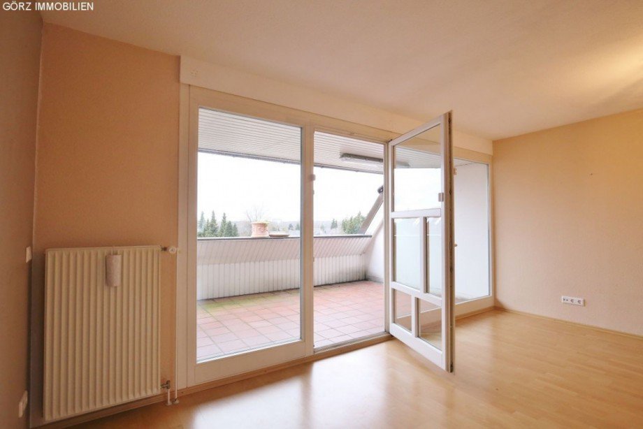 Ausgang vom Wohnzimmer auf die Loggia Dachgeschosswohnung Norderstedt