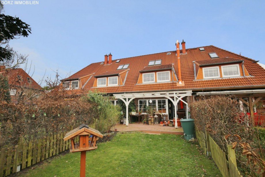 sch�ner Garten mit �berdachter Terrasse Reihenhaus Tornesch