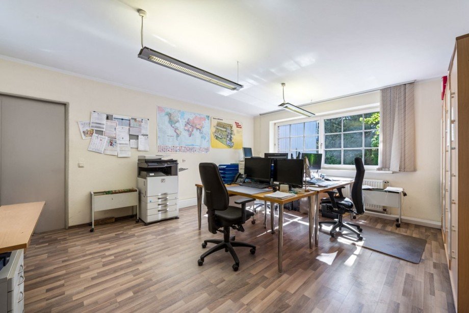 B�ror�ume EG Wohn- / Gesch�ftshaus Quickborn