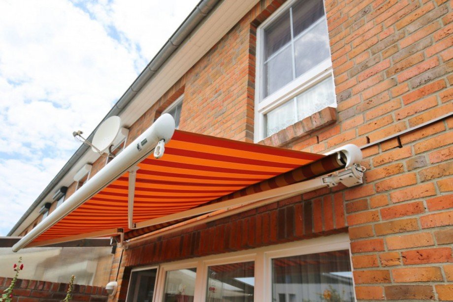 Terrasse mit Markise Reihenendhaus Pinneberg
