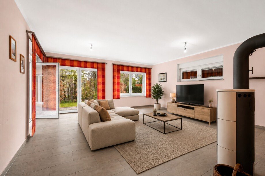 Einrichtungsbeispiel/Virtuelles Homestaging Einfamilienhaus Gro�enaspe