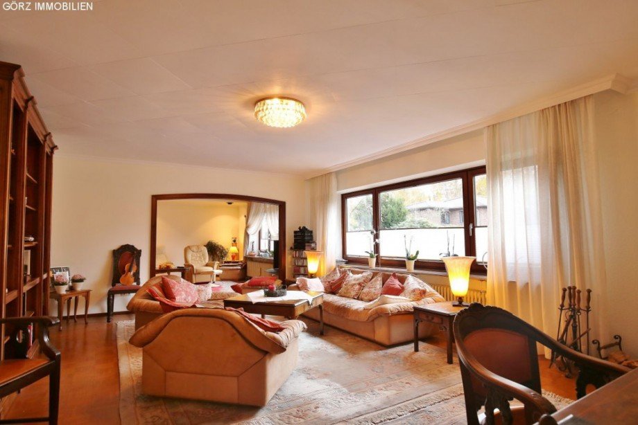 Wohnzimmer: Blick ins erweiterte WZ Einfamilienhaus Quickborn-Heide