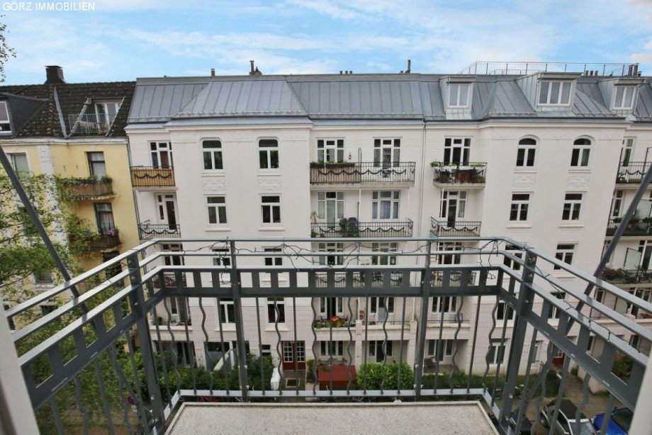 Balkon in ruhiger Endetage Etagenwohnung Hamburg