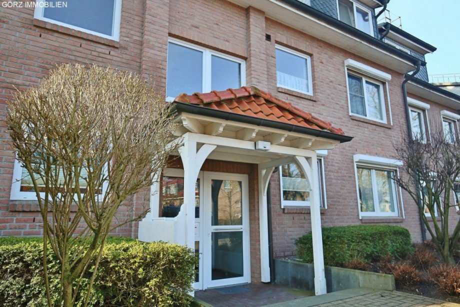�berdachter Hauseingang Maisonettewohnung Norderstedt