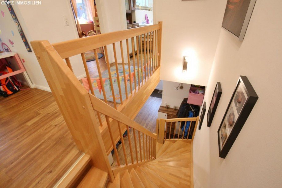 Vollholztreppe Doppelhaush�lfte Barmstedt