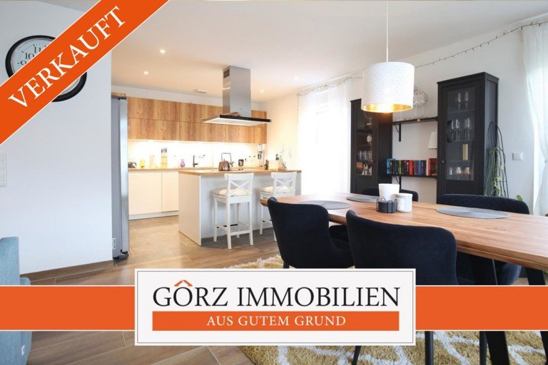 CW13309 Kisdorf Doppelhaush�lfte *VERKAUFT* Neuwertiges Niedrigenergie-Haus mit gro�em Grundst�ck