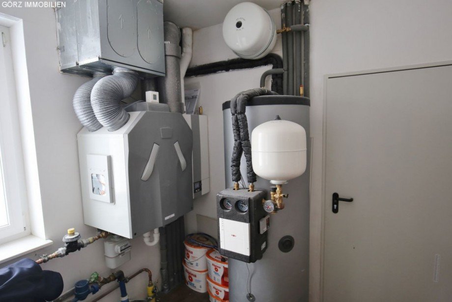 Hauswirtsschaftraum mit Heizungsanlage Einfamilienhaus Itzstedt