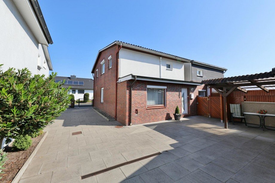 Auffahrt/Eingang Einfamilienhaus Barmstedt